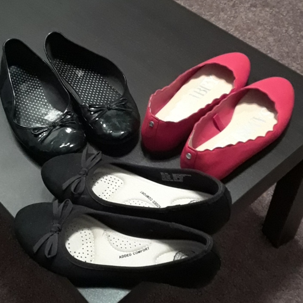 Lot of like new shoes